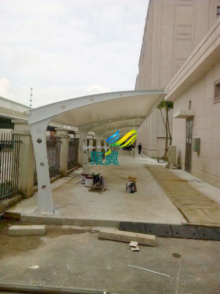 钢膜结构车棚